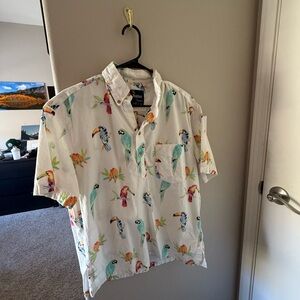 Chubbies Tropical Parrot Print Men's Shirt